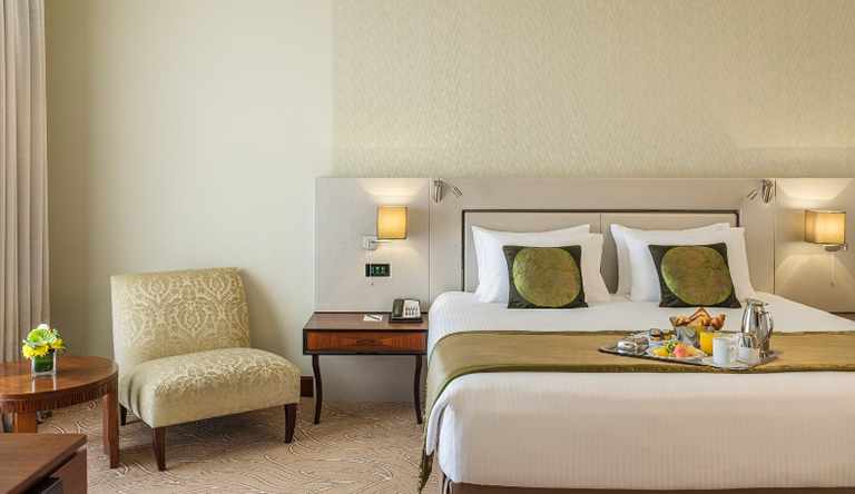 millennium-plaza-Superior-King